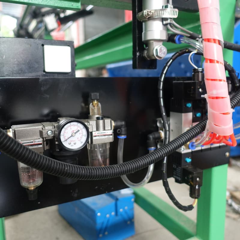 Pemeriksaan Automatik & Menyampaikan Mesin Penyusutan Post Tiub Produk Pintar Produk Cacat Peralatan Isih Automatik untuk Tiub Pemanas